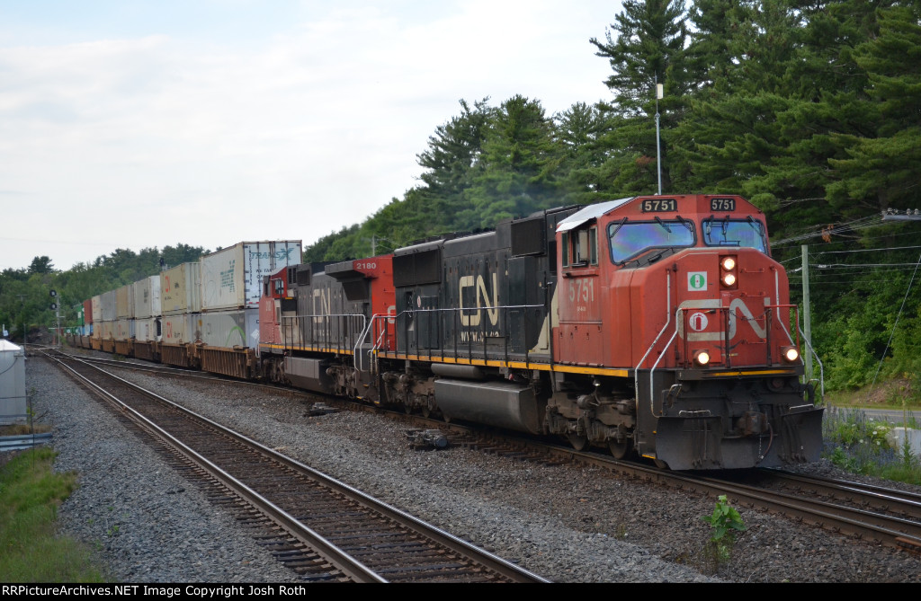 CN 5751 & CN 2180